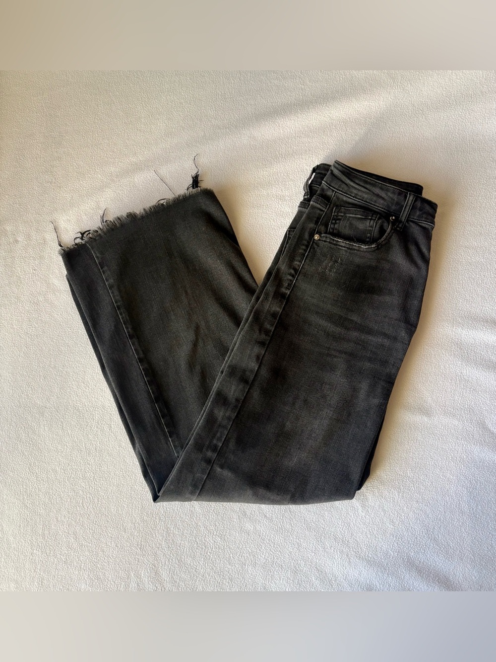 Risen Cropped Wide Leg Stretch Jeans in Black - Picture 3 of 5